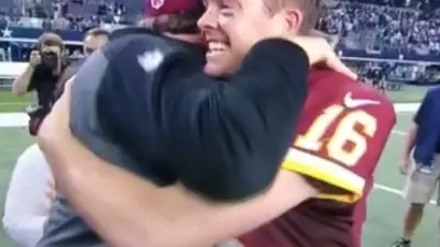 Jay Gruden Colt McCoy hug