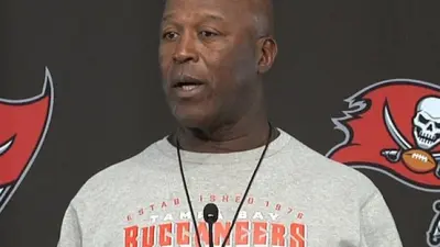 Lovie Smith Bucs