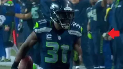 Marshawn Lynch hold my dick