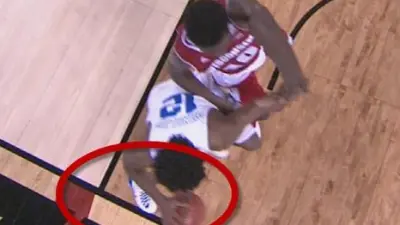 Justise Winslow out of bounds