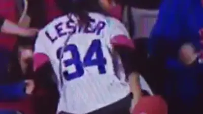 Cubs fan wipes