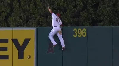 Mike Trout catch