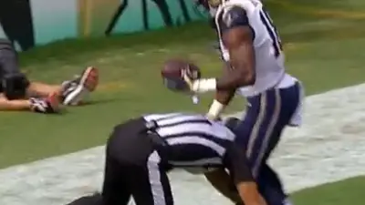 Referee Kenny Britt