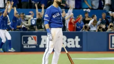 Jose Bautista bat flip