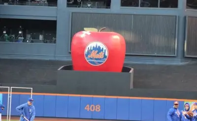 Mets Home Run Apple