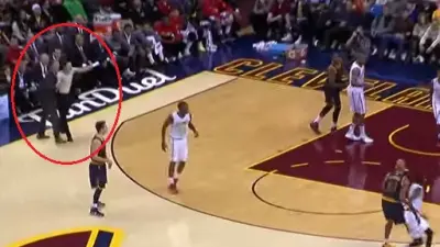 Mike Budenholzer referee