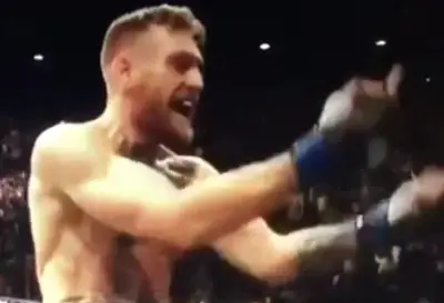 Conor McGregor middle finger