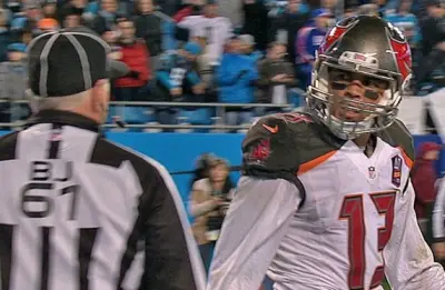 Mike Evans referee