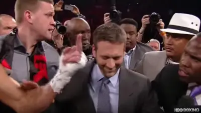 Sergey Kovalev middle finger
