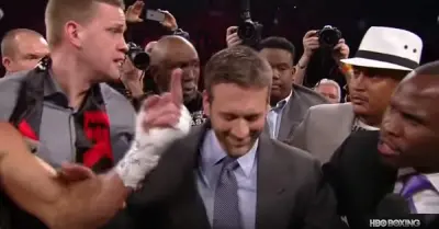 Sergey Kovalev middle finger