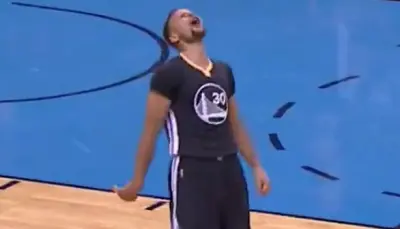 Steph Curry Bernie Lean