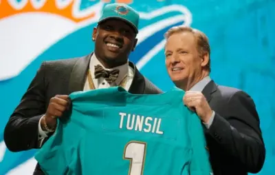 Laremy Tunsil Dolphins