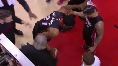 Hassan Whiteside knee