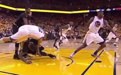 Andrew Bogut knee