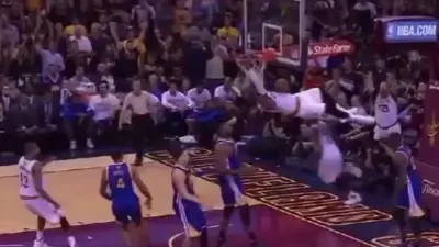 LeBron James alley-oop
