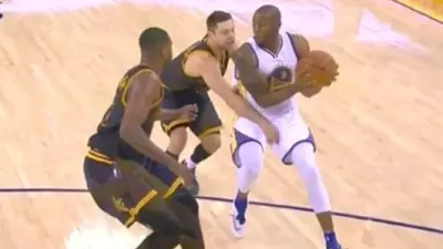 Matthew Dellavedova Andre Iguodala