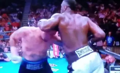 Deontay Wilder hips