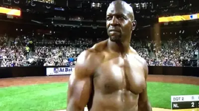 Terry Crews swing
