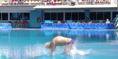 Ilia Zackharov dive