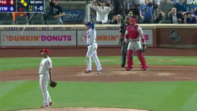 Asdrubal Cabrera bat flip