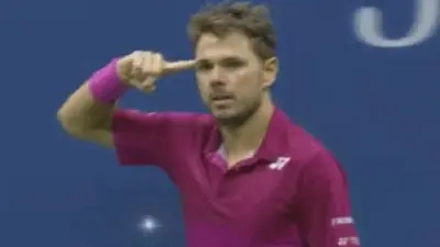 Stan Wawrinka point head