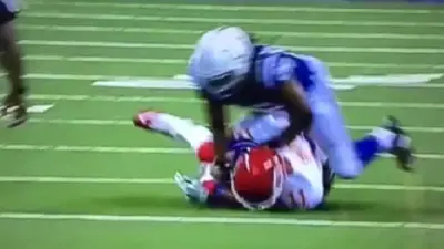 Alex Smith hit head