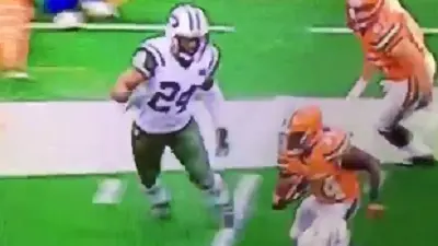 Darrelle Revis tackling