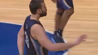 Marc Gasol walk