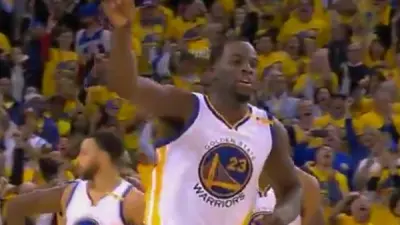 Draymond Green blocks