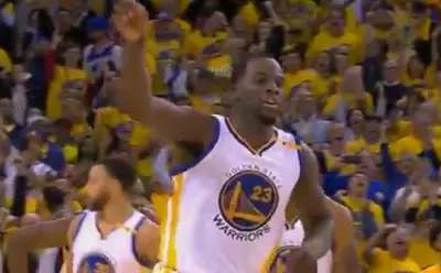 Draymond Green blocks