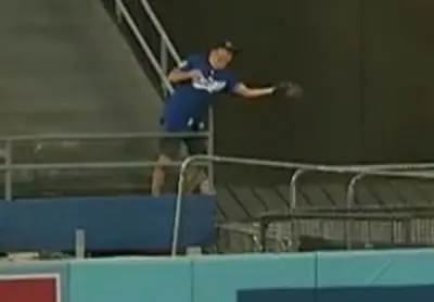 Dodgers fan catch