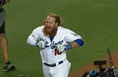 Justin Turner walk-off