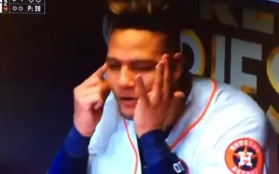 Yuli Gurriel eye gesture