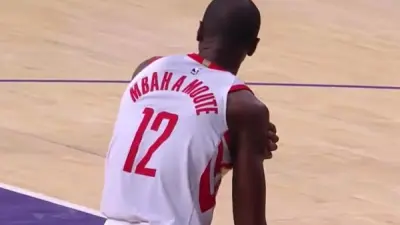 Luc Mbah a Moute shoulder