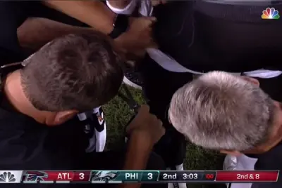 Matt Ryan knee brace