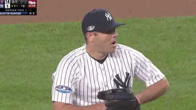 Austin Romine pitch