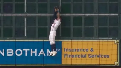 Tony Kemp catch