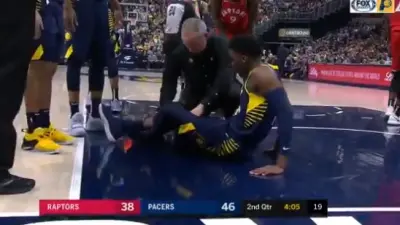 Victor Oladipo knee