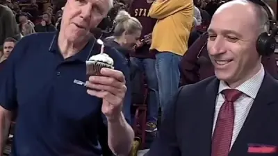 Bill Walton cupcake