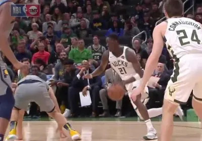 Tony Snell Bojan Bogdanovic
