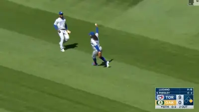 Freddy Galvis catch