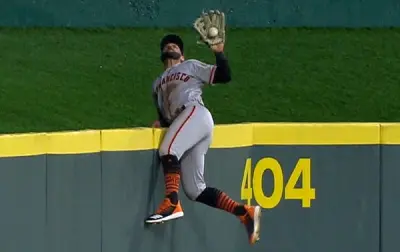 Kevin Pillar catch