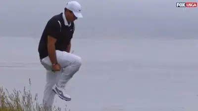 Patrick Reed breaks club