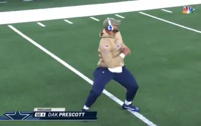 Dak Prescott hips dance