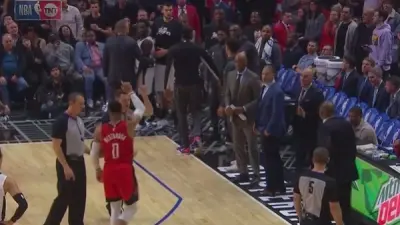 Russell Westbrook wave
