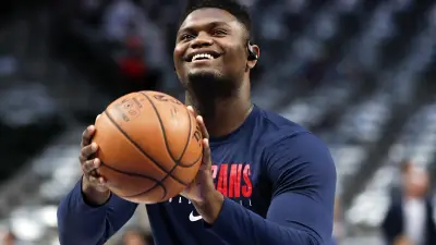 Zion Williamson shooting in practice