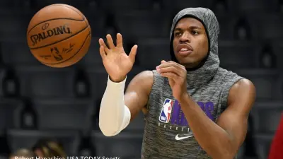 Buddy Hield with a hood on