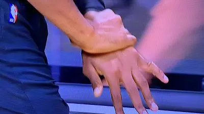 Hassan Whiteside dislocated finger