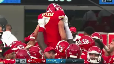 Harrison Butker shoulders