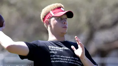 Spencer Rattler throwing